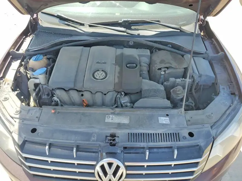 2013 VOLKSWAGEN PASSAT S  