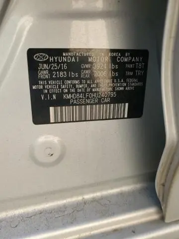 2017 HYUNDAI ELANTRA SE  