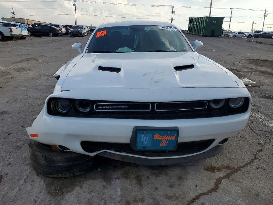 2017 DODGE CHALLENGER SXT  
