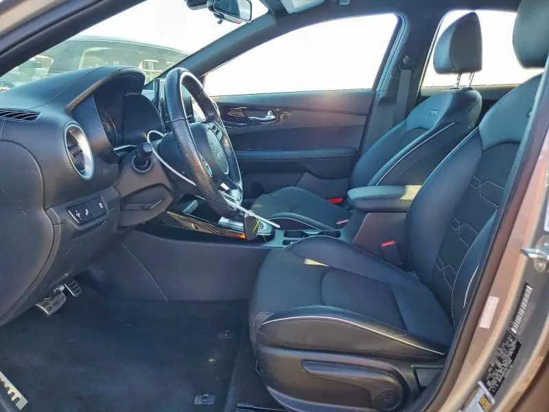 2024 KIA FORTE GT LINE  