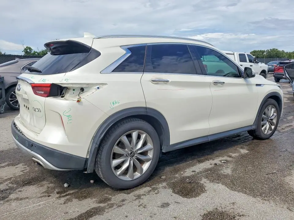 2020 INFINITI QX50 LUXE  