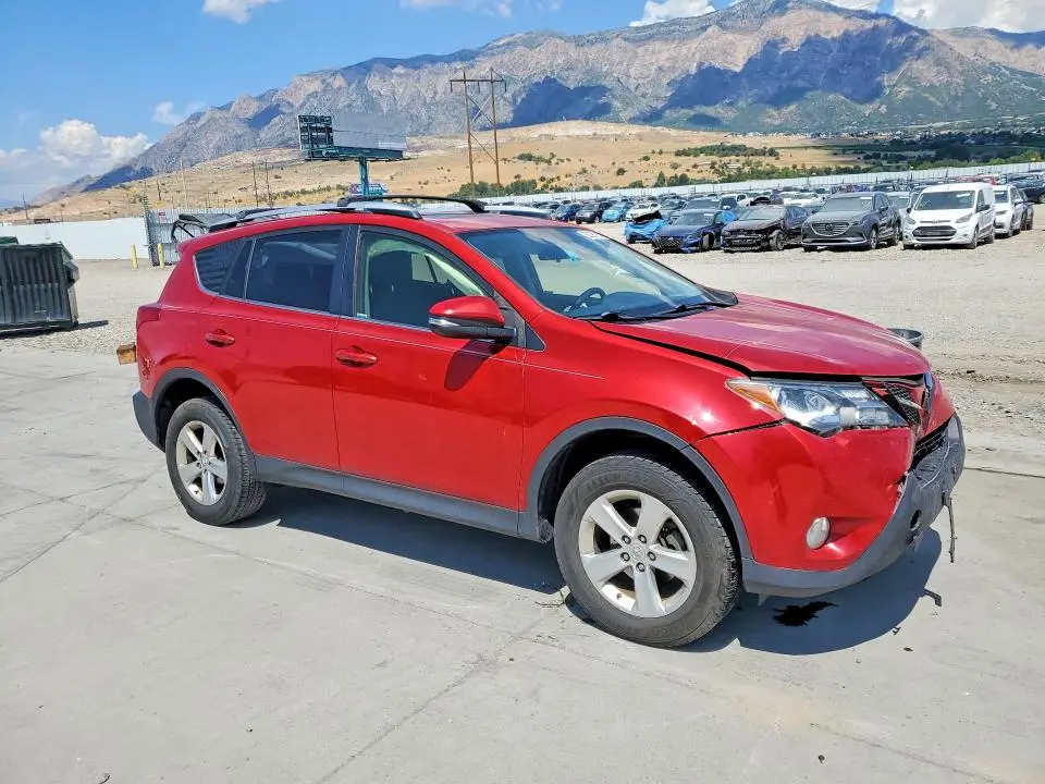 2014 TOYOTA RAV4 XLE  