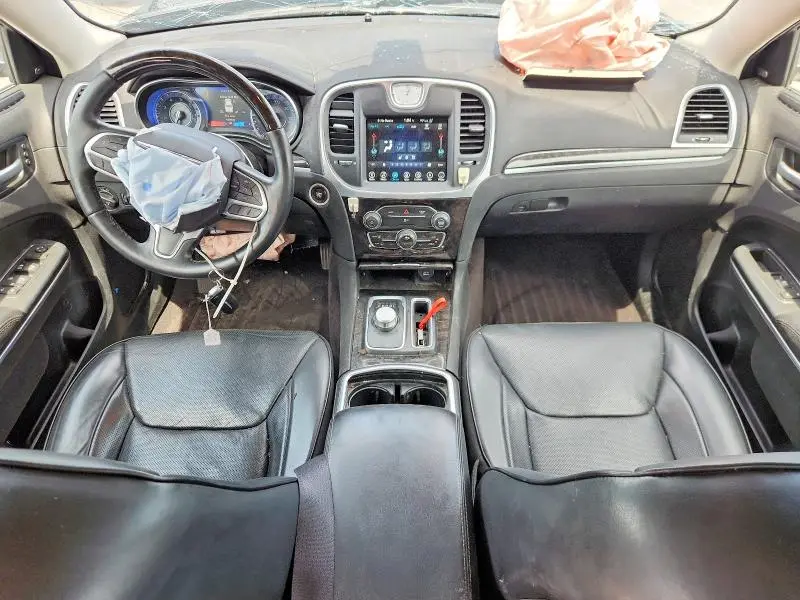 2017 CHRYSLER 300C   