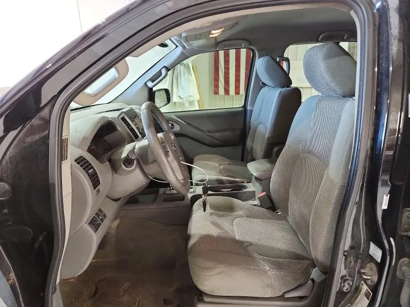 2014 NISSAN FRONTIER SV  
