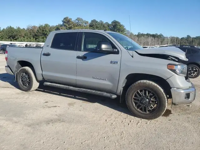 2019 TOYOTA TUNDRA CREWMAX SR5  