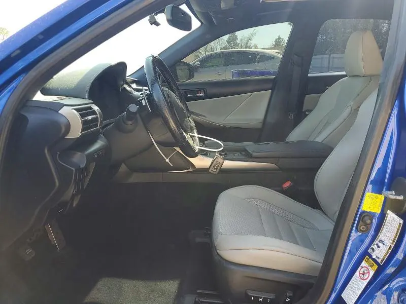 2016 LEXUS IS 200T BASE  