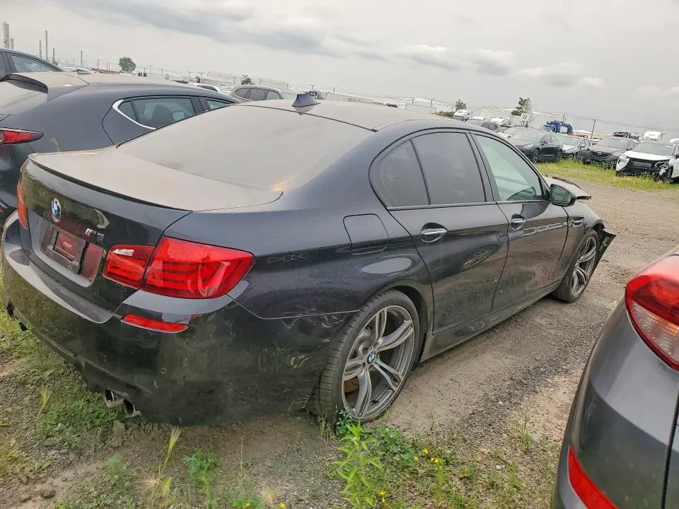 2013 BMW M5   