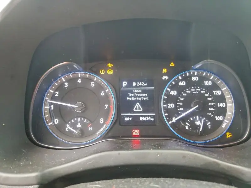 2019 HYUNDAI KONA SE  