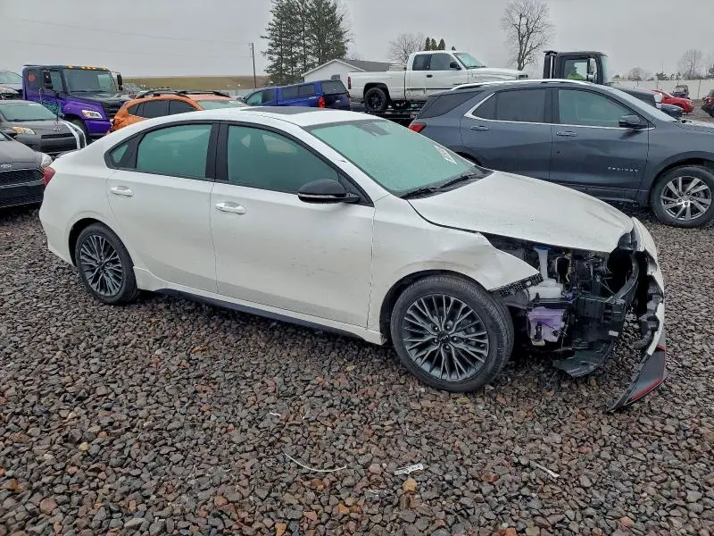 2024 KIA FORTE GT LINE  