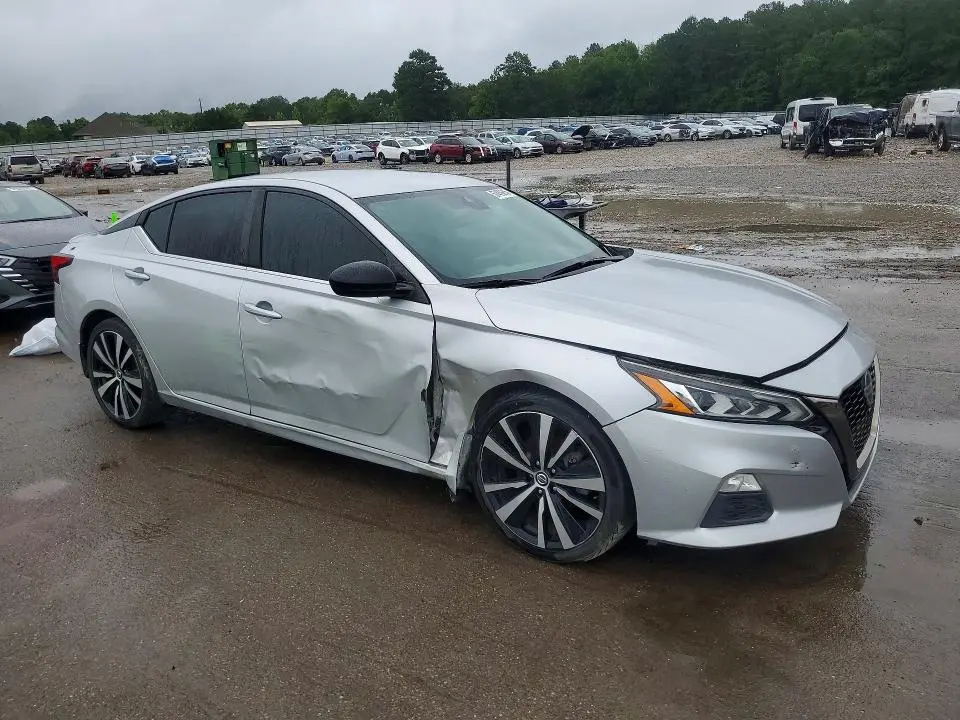 2020 NISSAN ALTIMA SR  