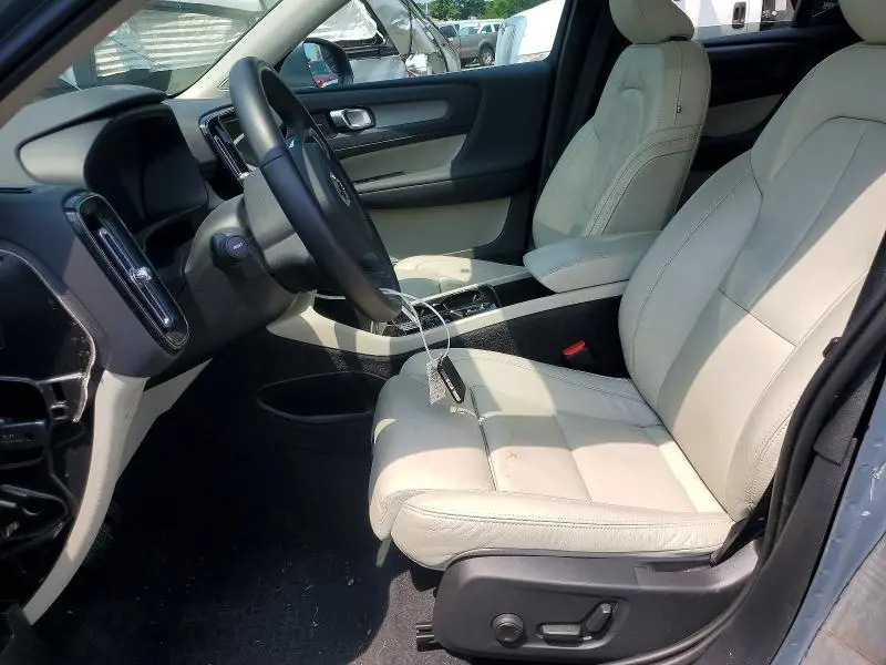 2022 VOLVO XC40 T5 INSCRIPTION  