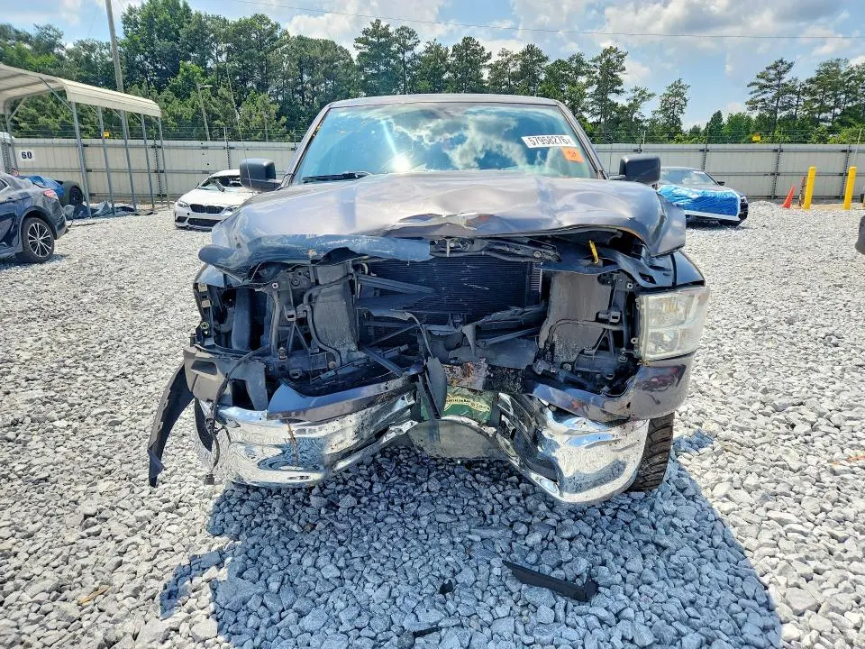 2018 RAM 1500 SLT  