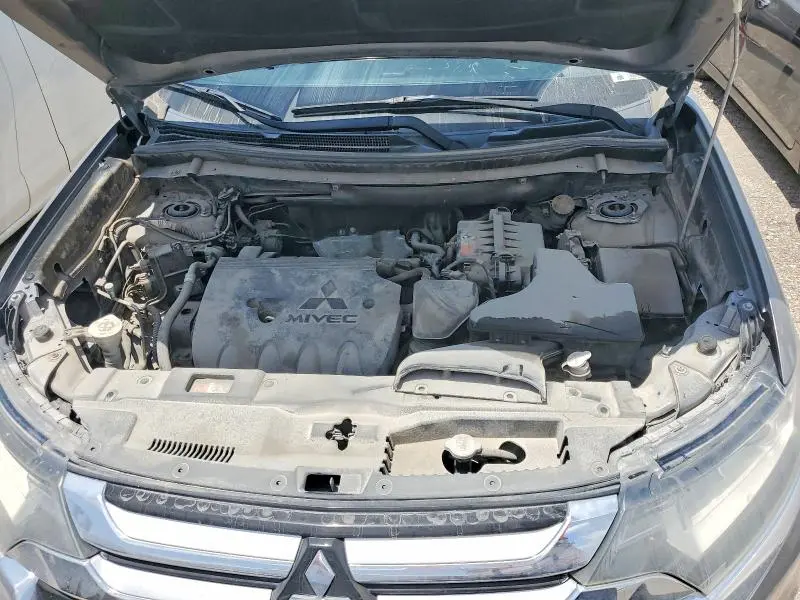 2016 MITSUBISHI OUTLANDER SE  