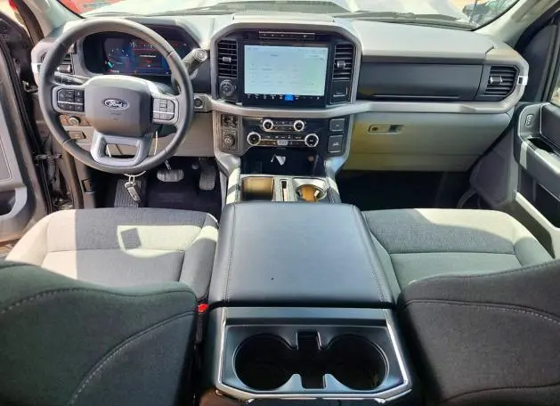 2024 FORD F150 XLT  