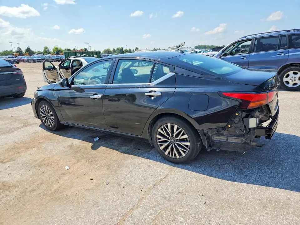 2024 NISSAN ALTIMA SV  
