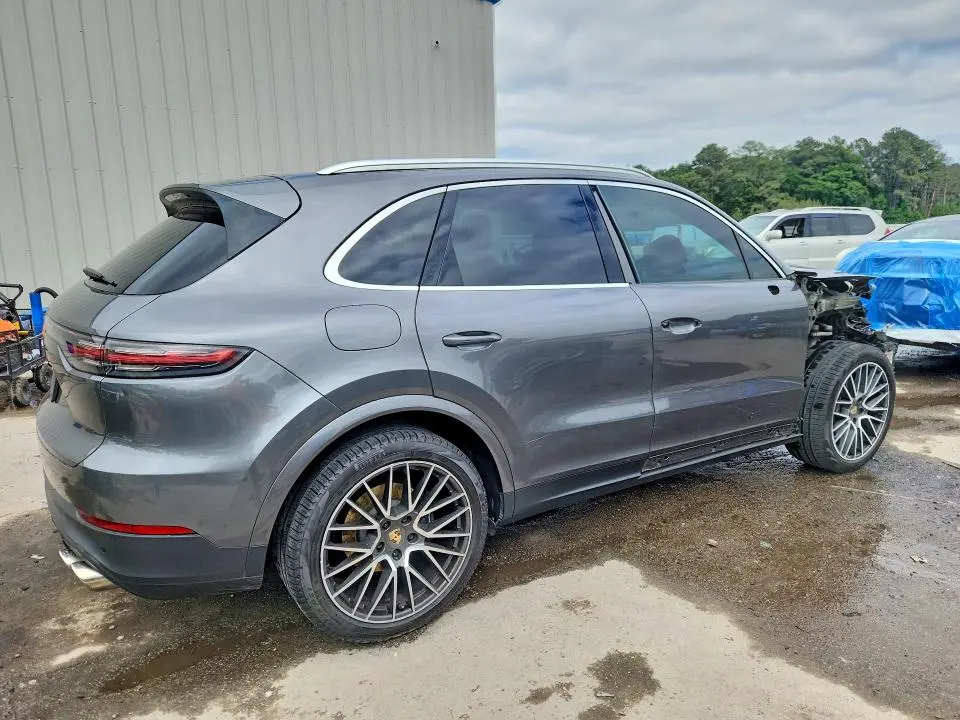 2019 PORSCHE CAYENNE   