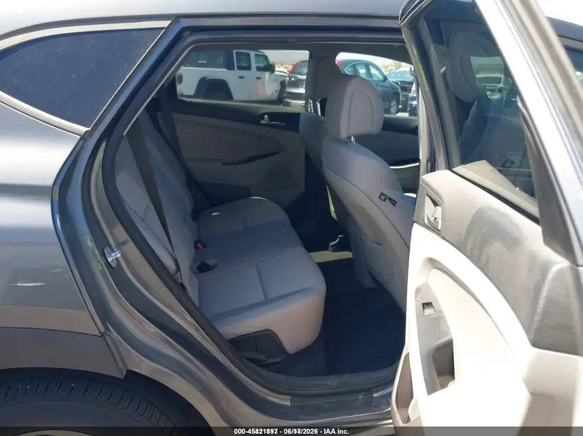 2018 HYUNDAI TUCSON SE