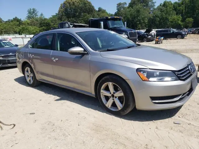 2012 VOLKSWAGEN PASSAT SE  
