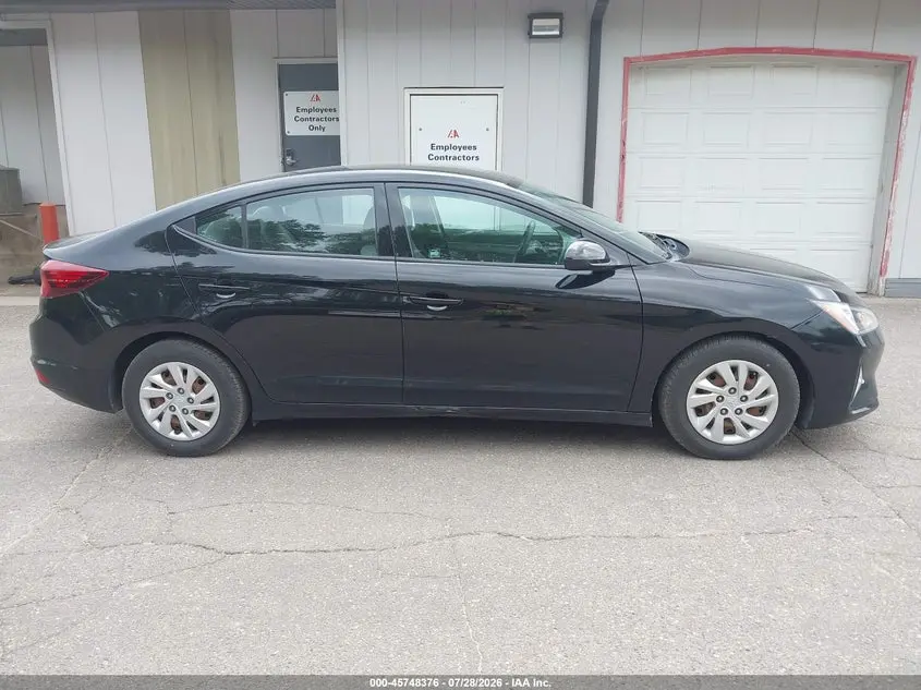 2019 HYUNDAI ELANTRA SE