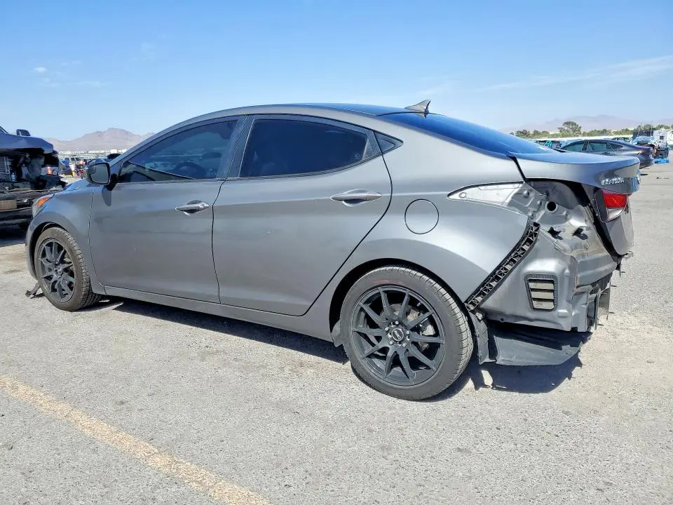 2014 HYUNDAI ELANTRA SE  
