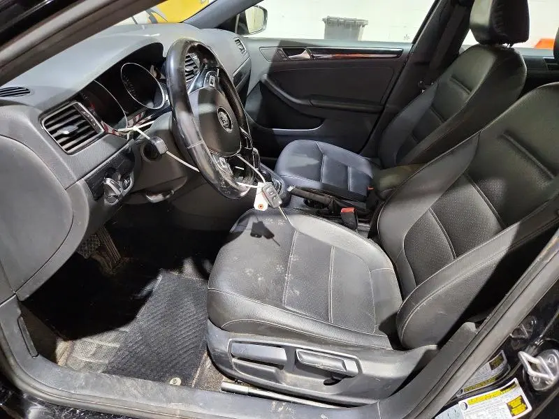 2018 VOLKSWAGEN JETTA SPORT  