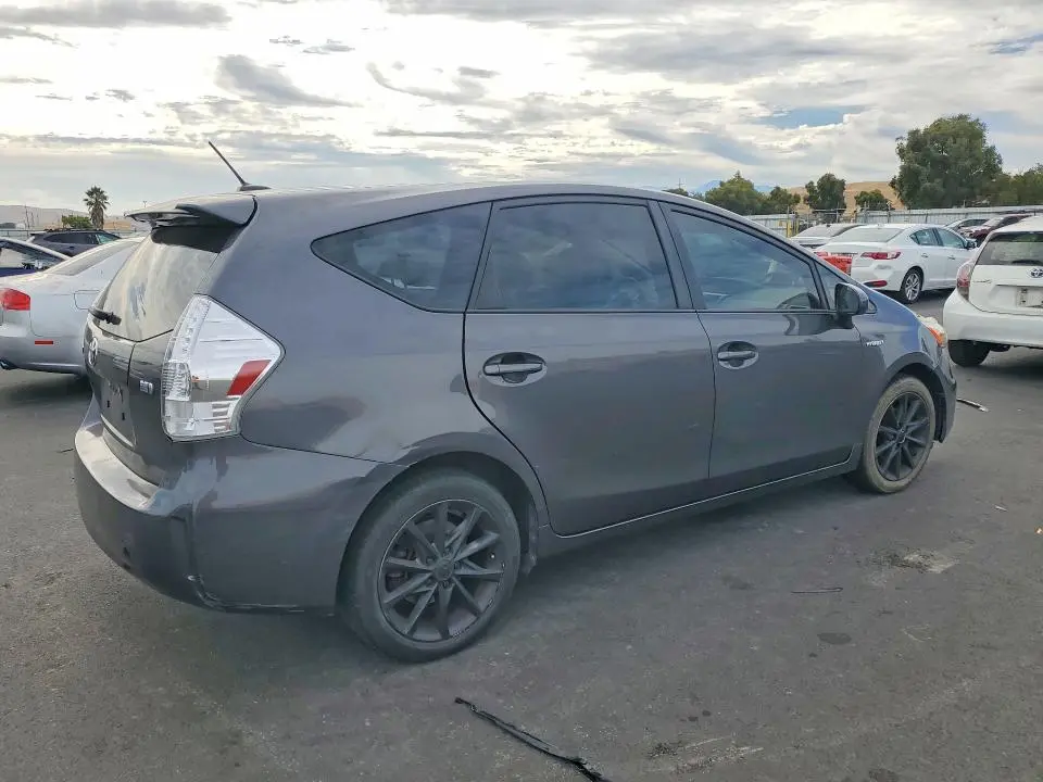 2014 TOYOTA PRIUS V THREE  