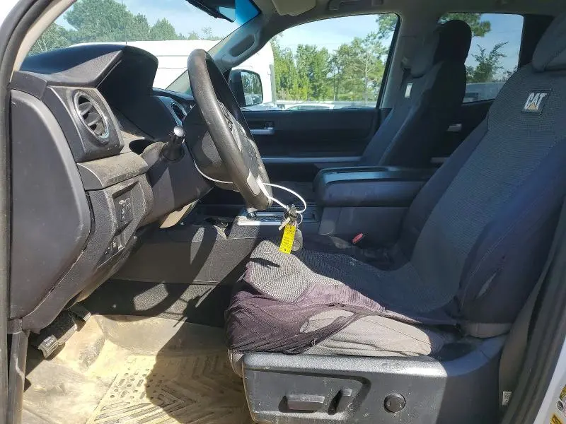 2016 TOYOTA TUNDRA SR5  