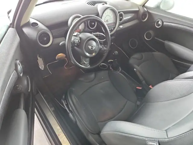 2011 MINI COOPER S  