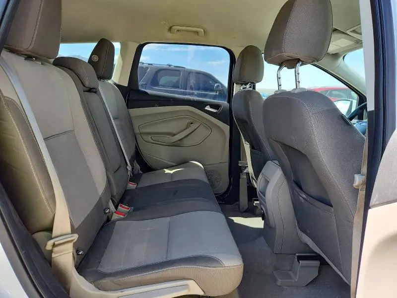 2015 FORD ESCAPE SE  