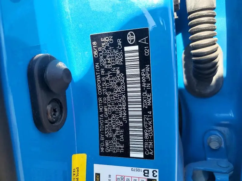 2019 TOYOTA C-HR XLE  