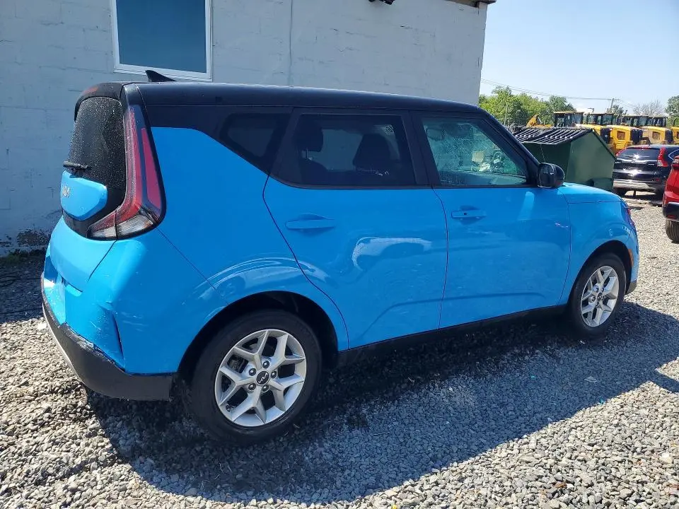 2023 KIA SOUL S  