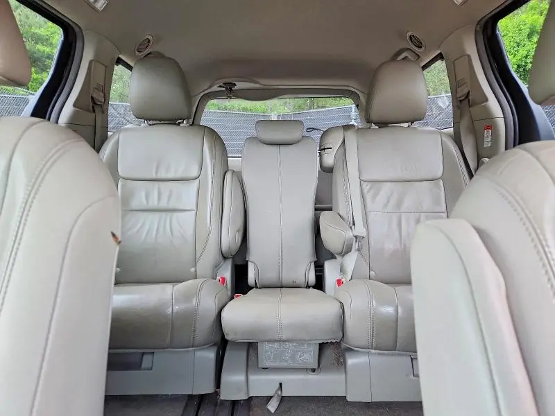 2015 TOYOTA SIENNA XLE PREMIUM 8-PASSENGER  