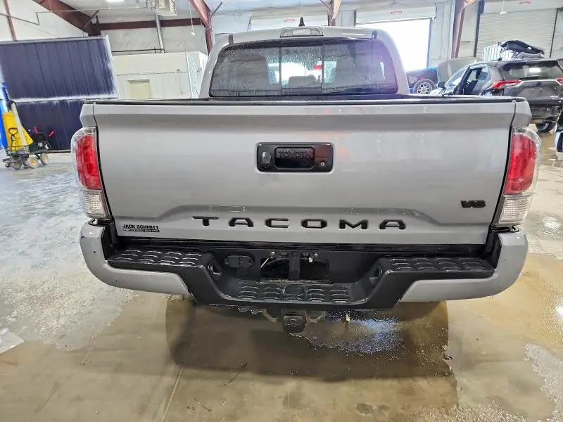 2020 TOYOTA TACOMA SR V6  
