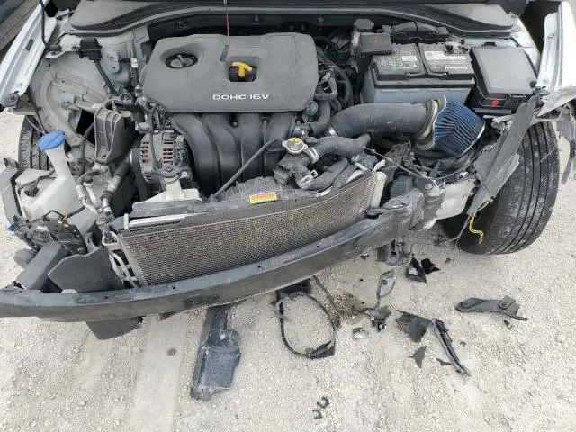 2018 HYUNDAI ELANTRA SE