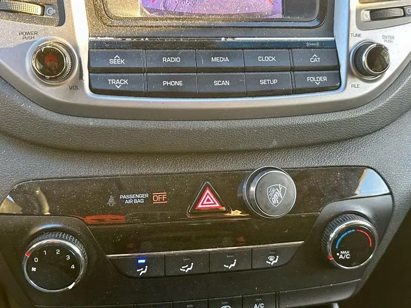 2016 HYUNDAI TUCSON SE  