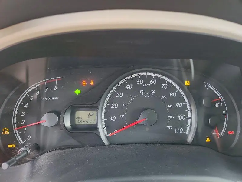 2011 TOYOTA SIENNA LE  