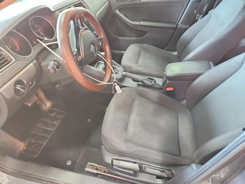 2016 VOLKSWAGEN JETTA SE  