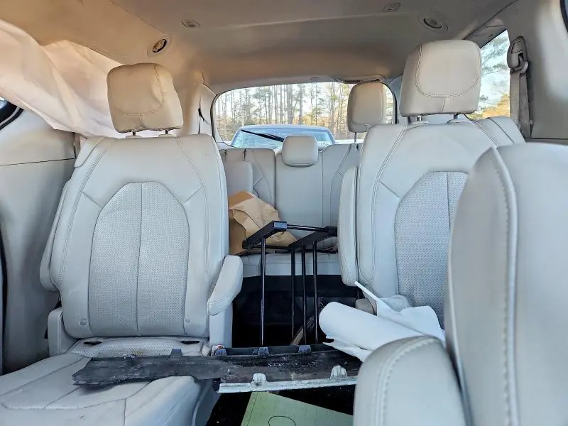 2021 CHRYSLER VOYAGER LXI  