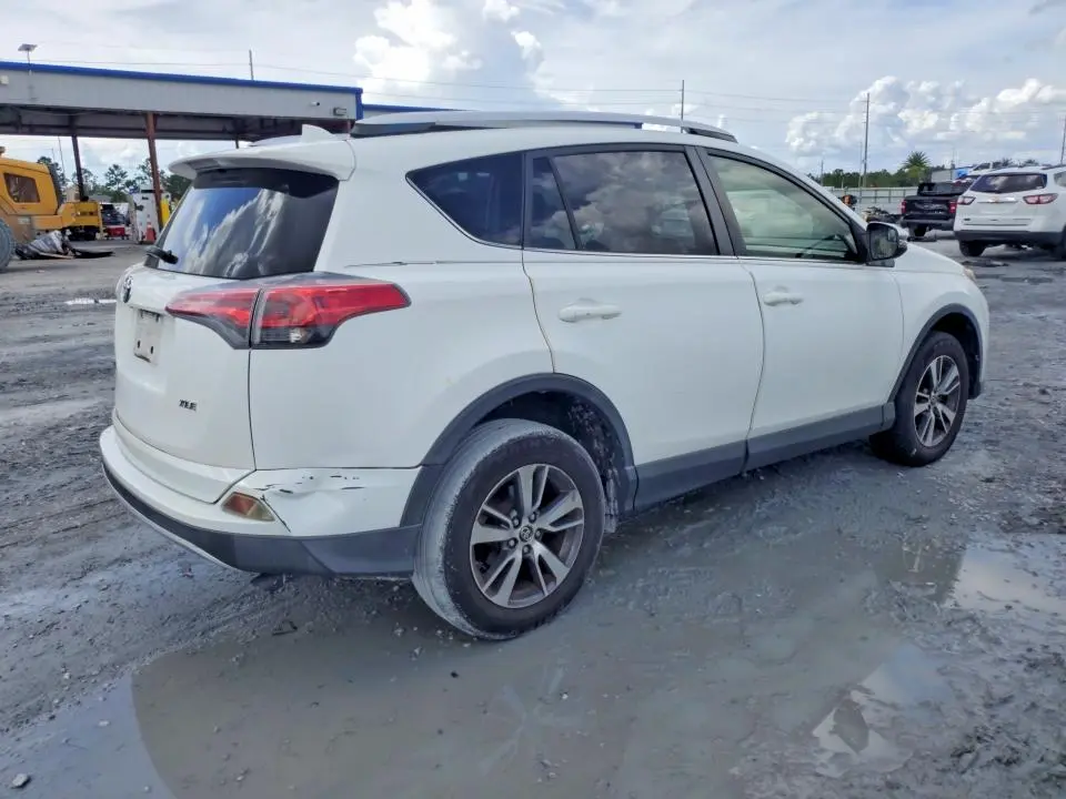 2016 TOYOTA RAV4 XLE  