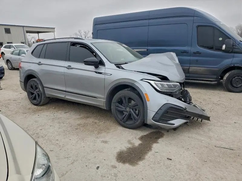 2023 VOLKSWAGEN TIGUAN SE R-LINE BLACK  