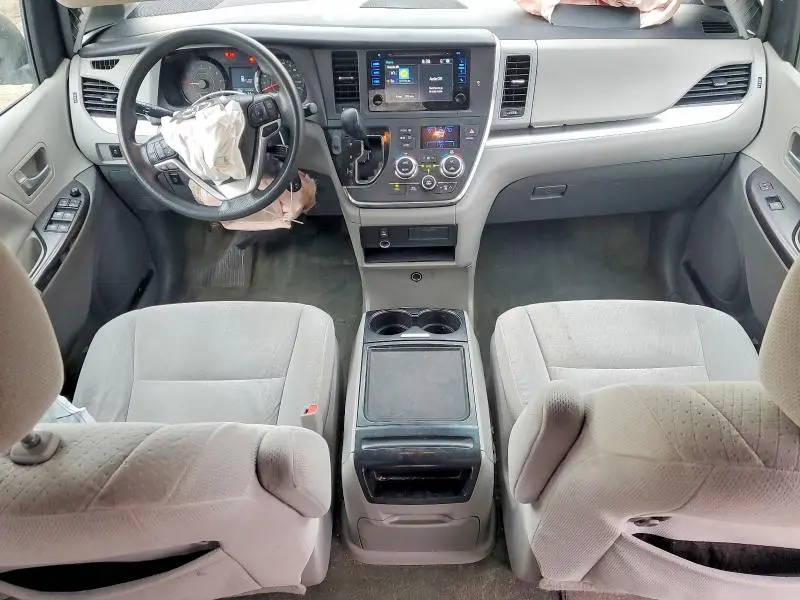 2015 TOYOTA SIENNA LE 8-PASSENGER  