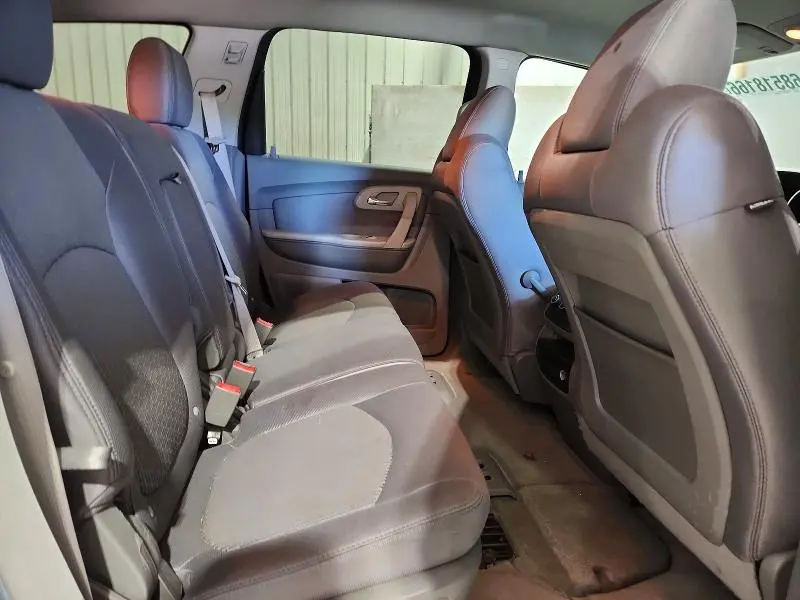 2011 CHEVROLET TRAVERSE LS  