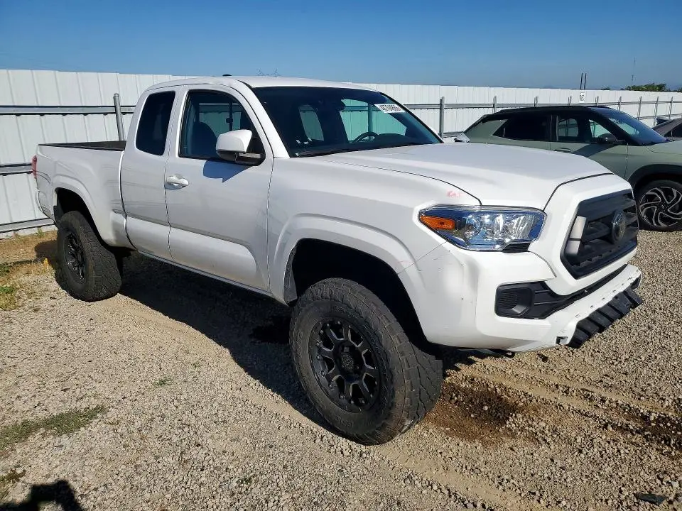 2023 TOYOTA TACOMA SR  