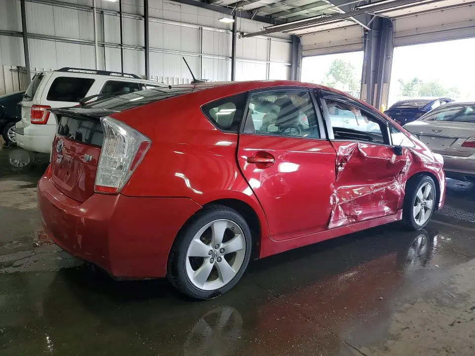 2011 TOYOTA PRIUS FIVE  
