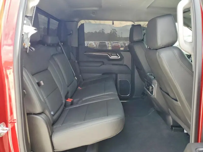 2026 GMC SIERRA K1500 SLT  