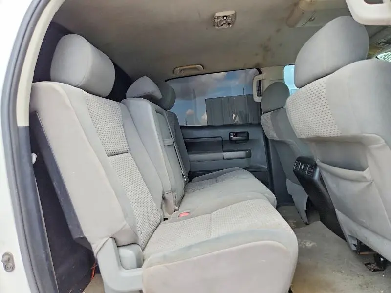2011 TOYOTA TUNDRA CREWMAX SR5  