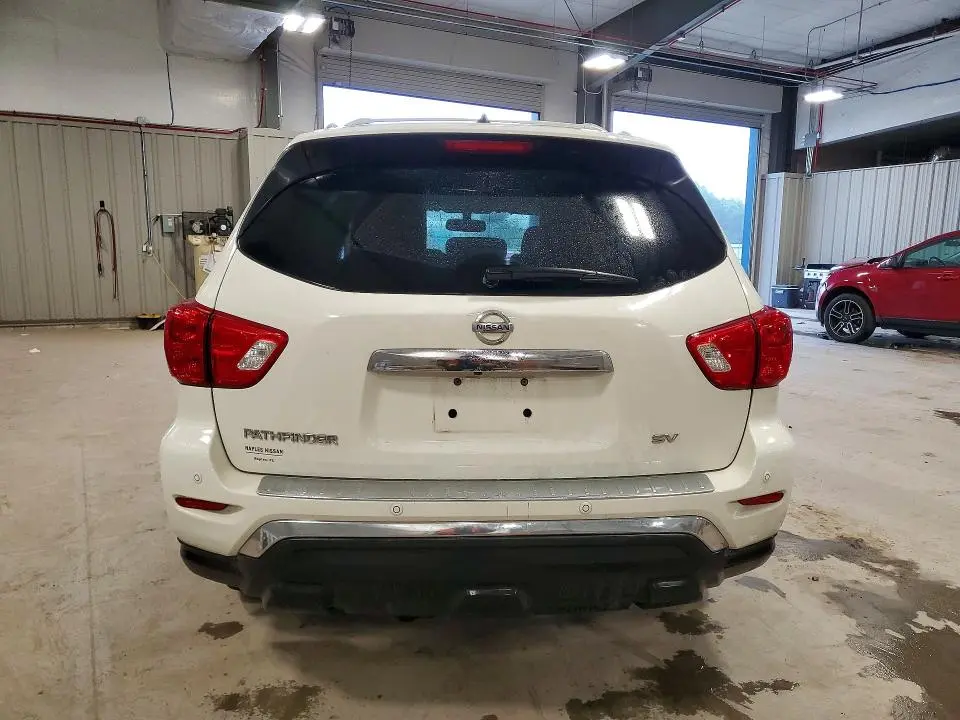 2017 NISSAN PATHFINDER SV  