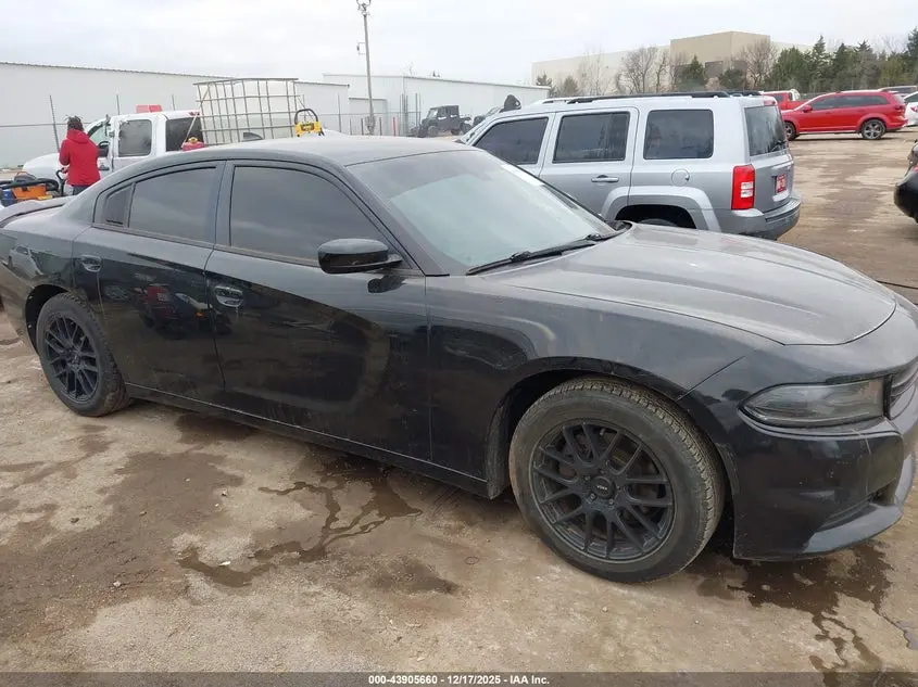 2017 DODGE CHARGER SXT RWD