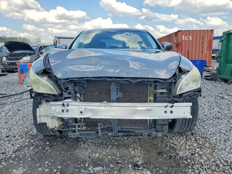 2011 INFINITI M37 X  