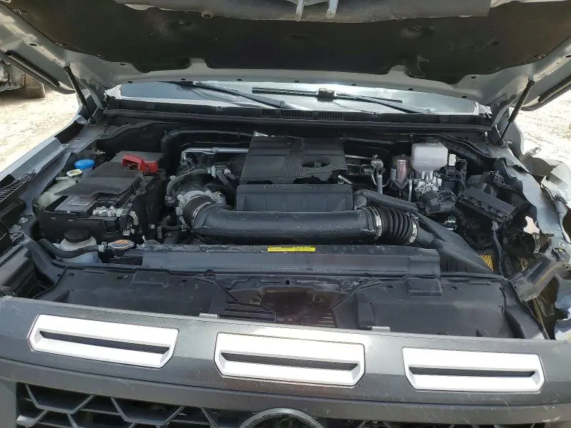2025 NISSAN FRONTIER PRO-4X  